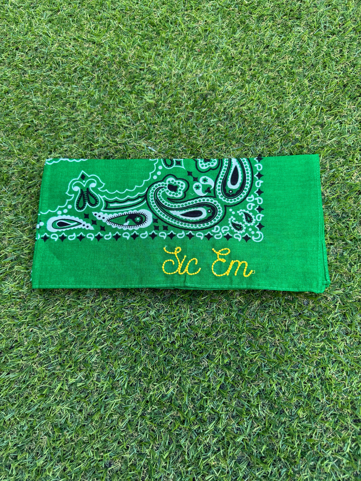 Sic Em Bandana