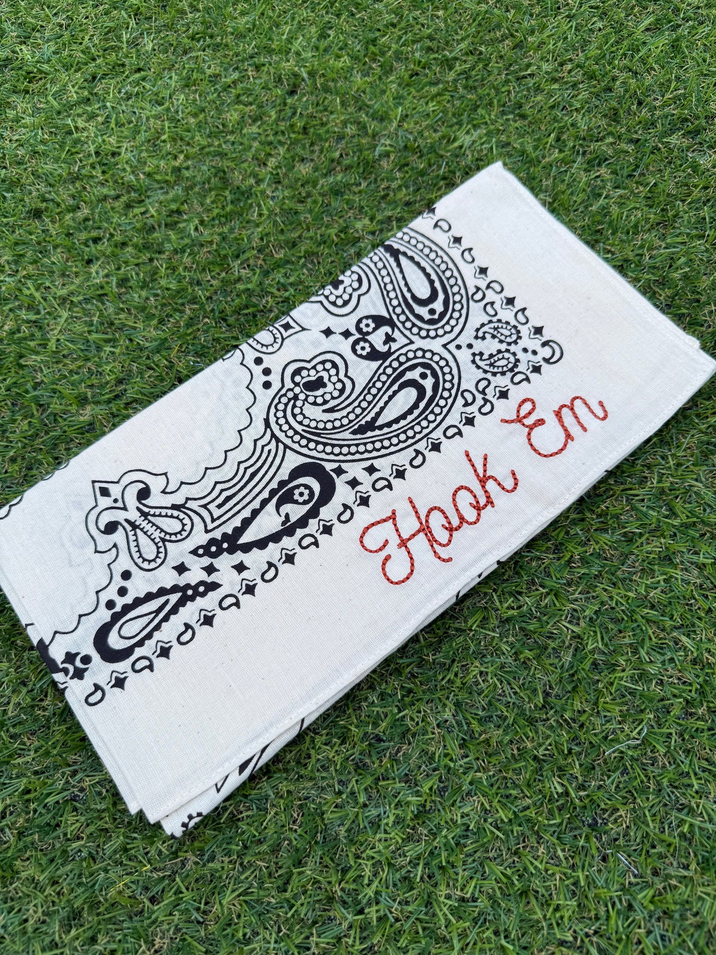Hook Em Bandana
